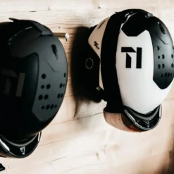 Casco Flaxta Deep Space Mips Black White