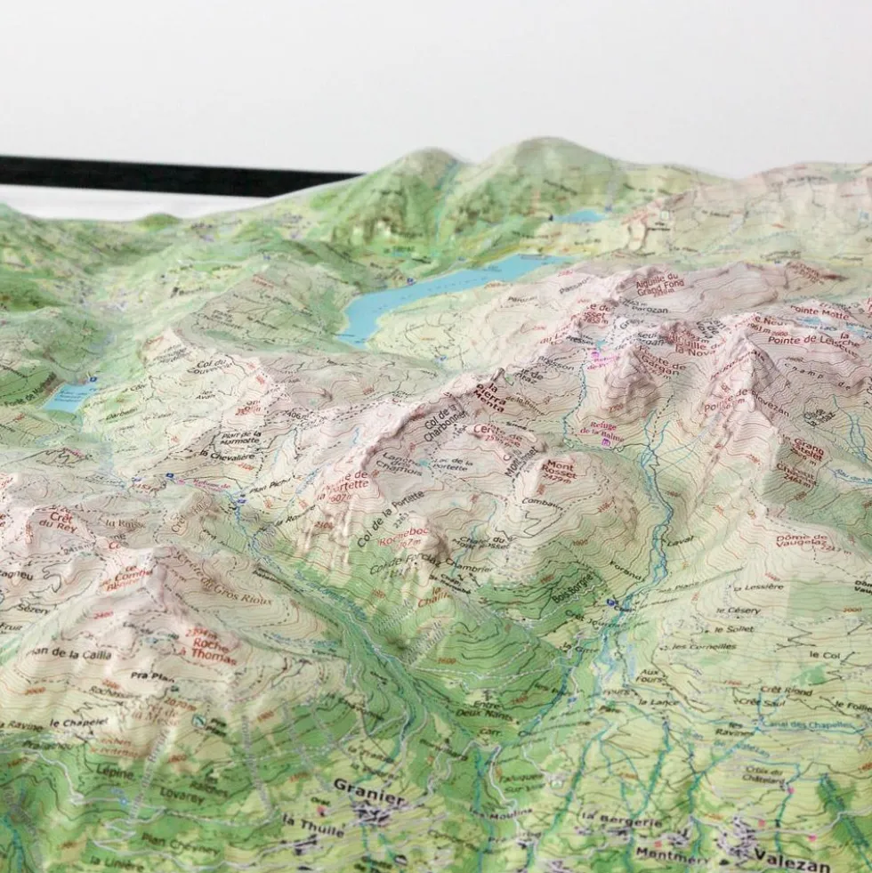 Massif Du Beaufortain + Cornice