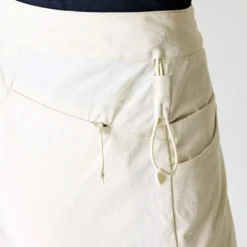 Pantaloncini da trekking DARE2B Melodic III Short Almond Milk