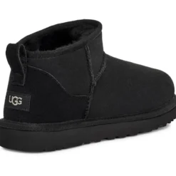 Pantofole UGG M Classic Ultra Mini Black