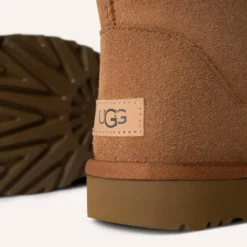 Scarpa UGG Classic Tall II Chestnut