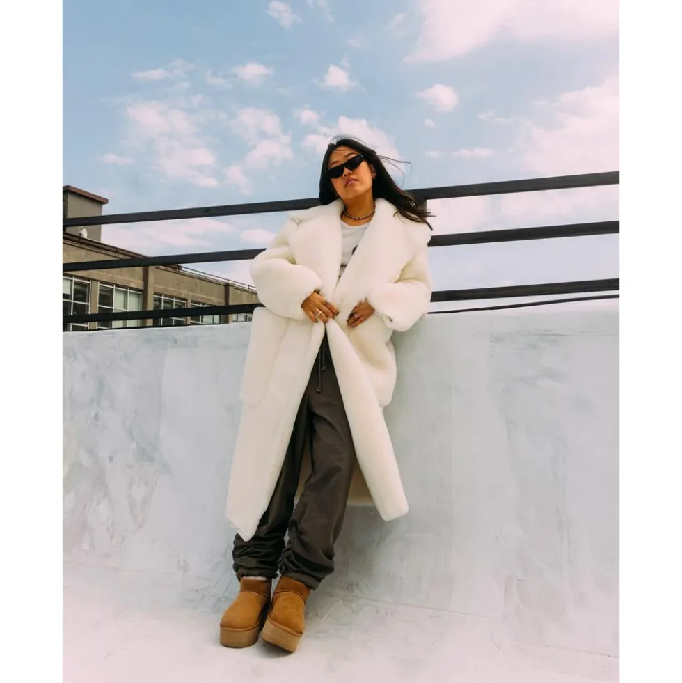 Scarpa UGG W Classic Ultra Mini Platform Chestnut