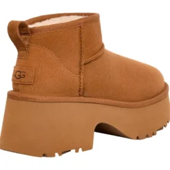 Scarpa UGG W Classic Ultra Mini New Heights Chestnut