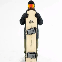 Tavola snowboard Jones Flagship